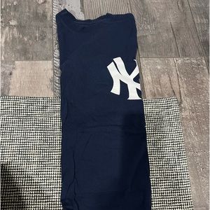 NY YANKEES T SHIRT